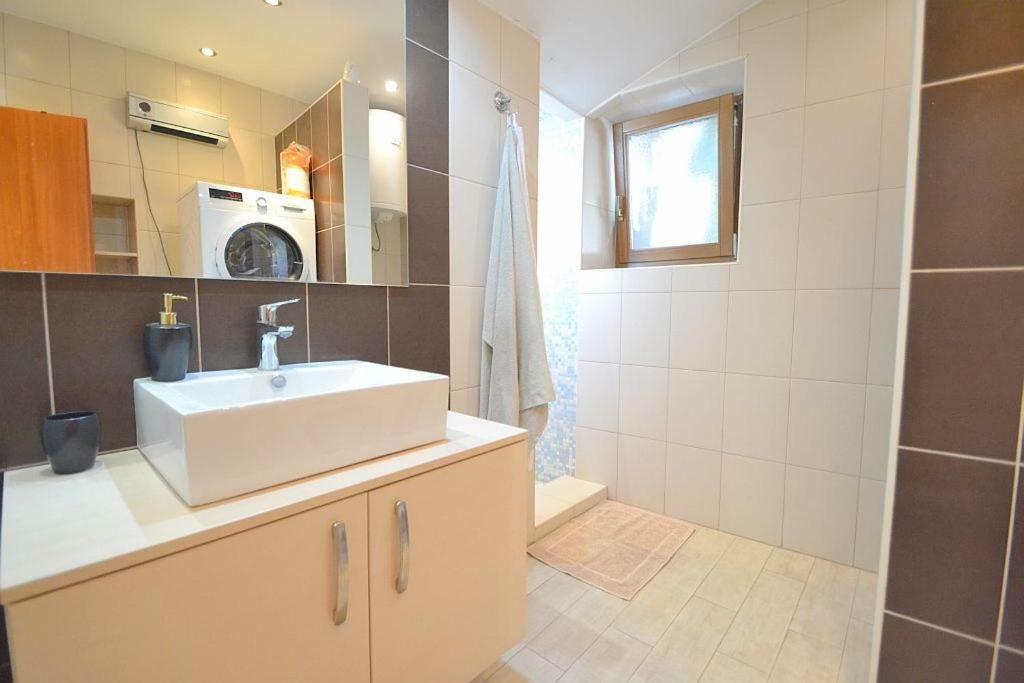 Villa Giardin Novigrad  Екстер'єр фото