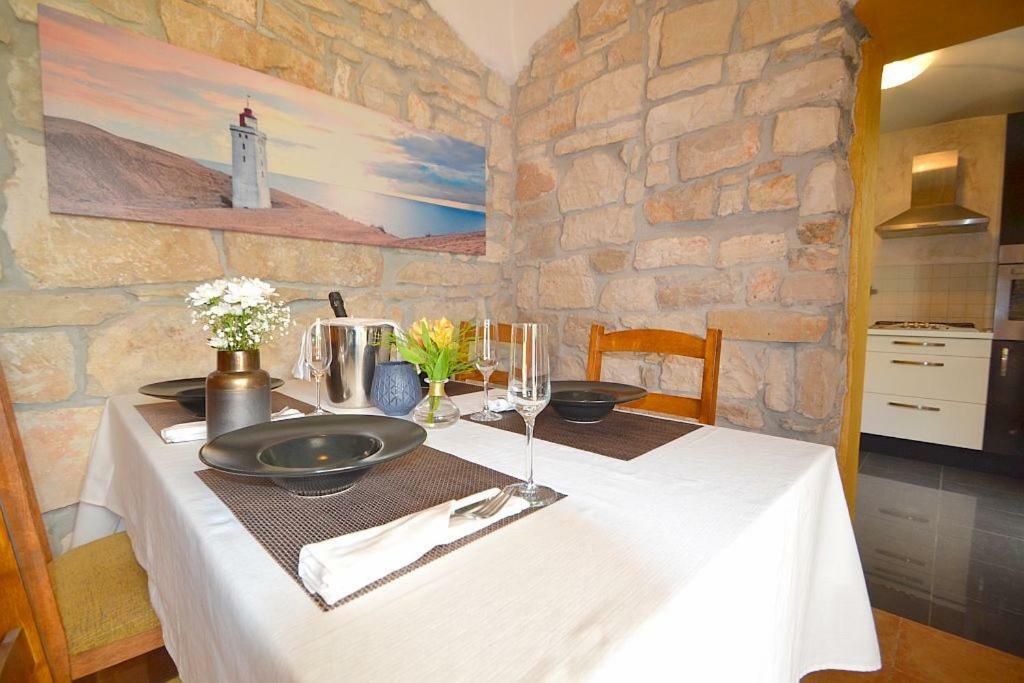 Villa Giardin Novigrad  Екстер'єр фото