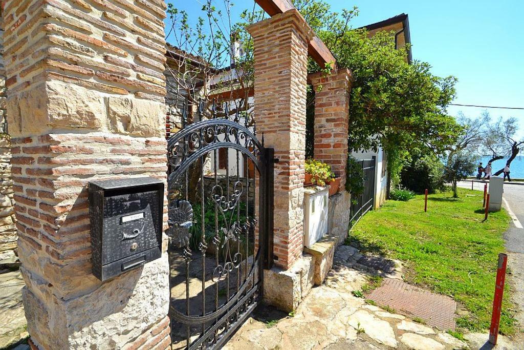 Villa Giardin Novigrad  Екстер'єр фото