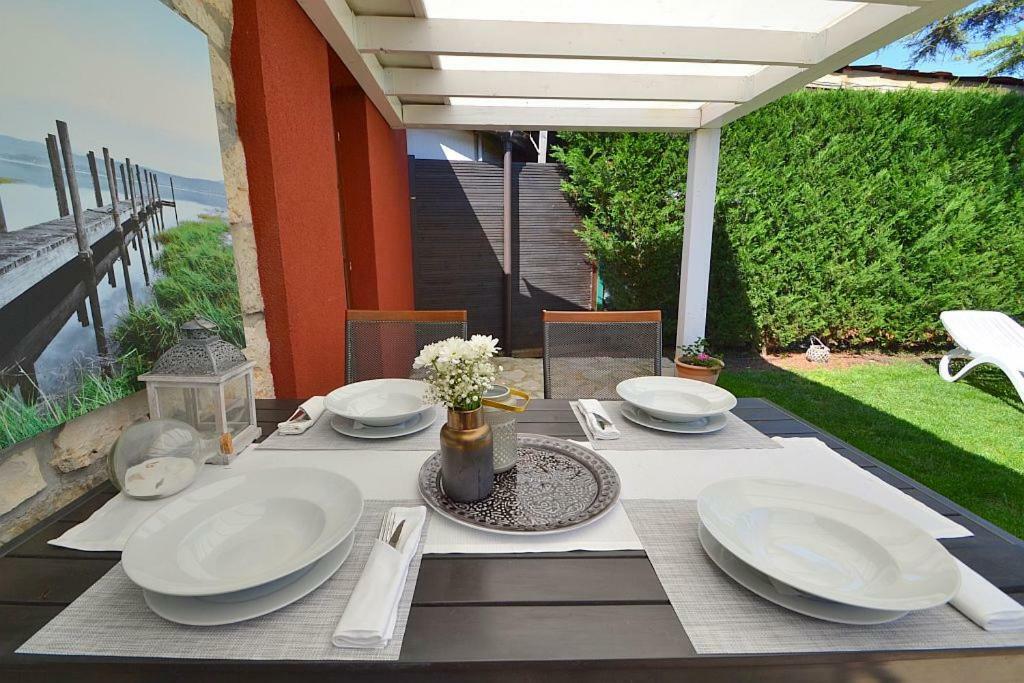 Villa Giardin Novigrad  Екстер'єр фото