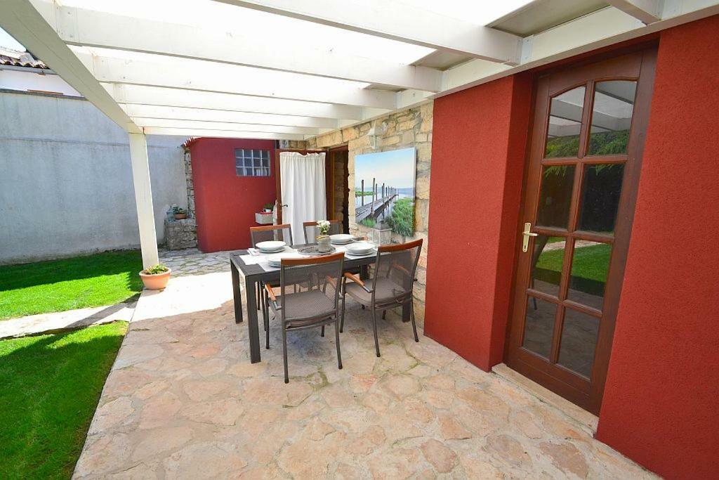 Villa Giardin Novigrad  Екстер'єр фото